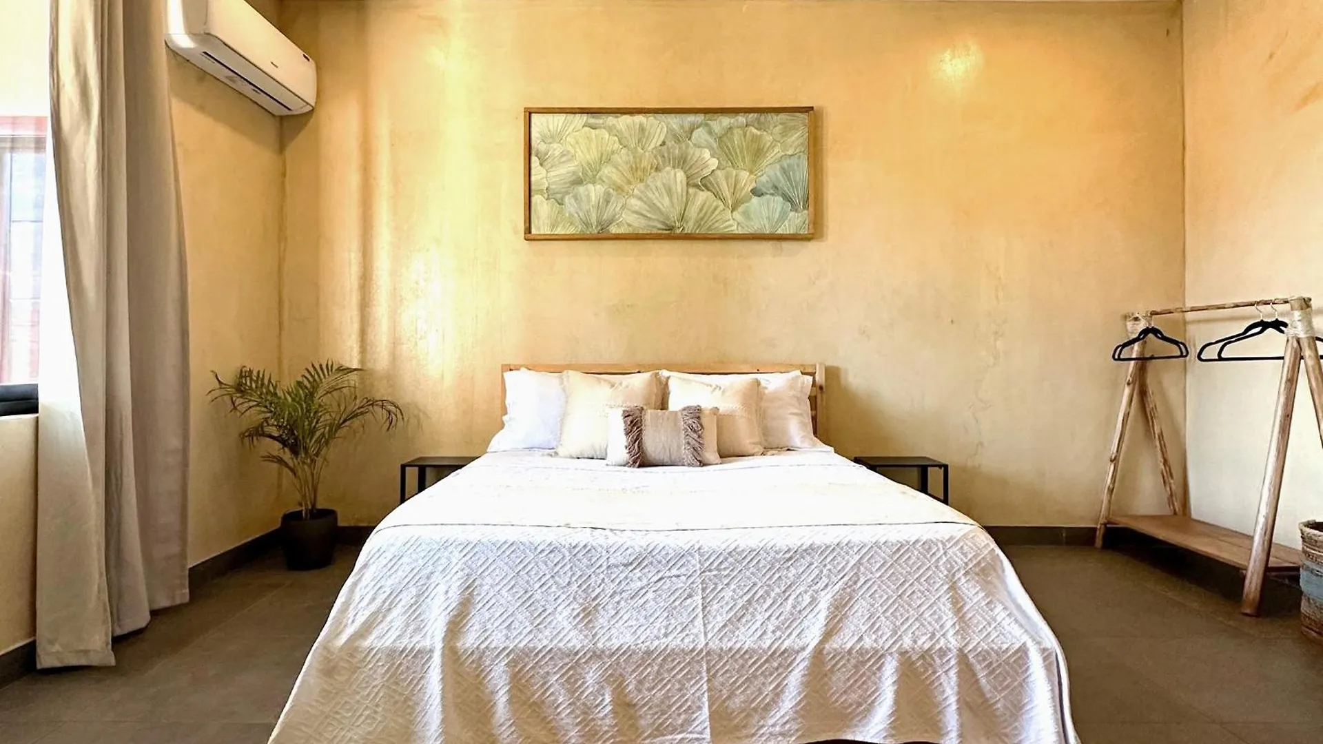 Spacious Ac Room At La Playita - Villavida Las Galeras 0*,